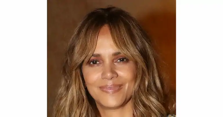 Halle Berry Responds Perfectly To Trolls After Posing Naked In A New Photo Usa News