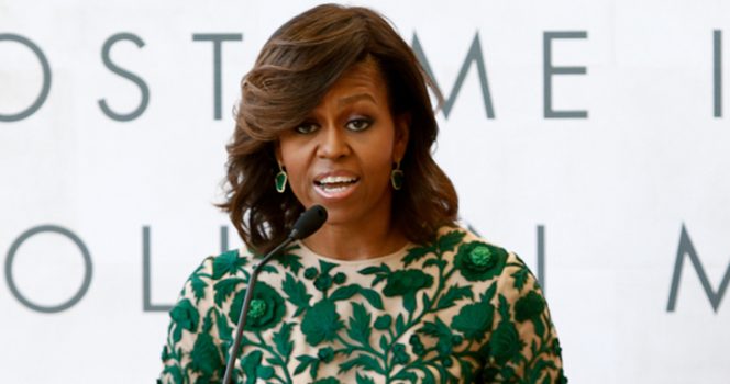 Michelle Obama’s casual look with ultra-long hair shocks people
