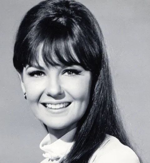 Shelley Fabares Offered a Tender and Nostalgic Rendition of “Johnny Angel”